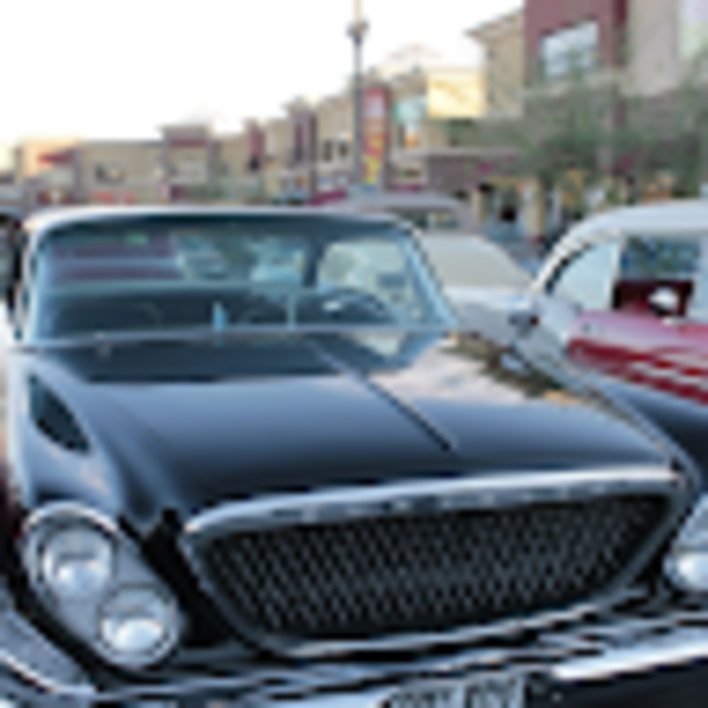 Meet your Posher, Crystal